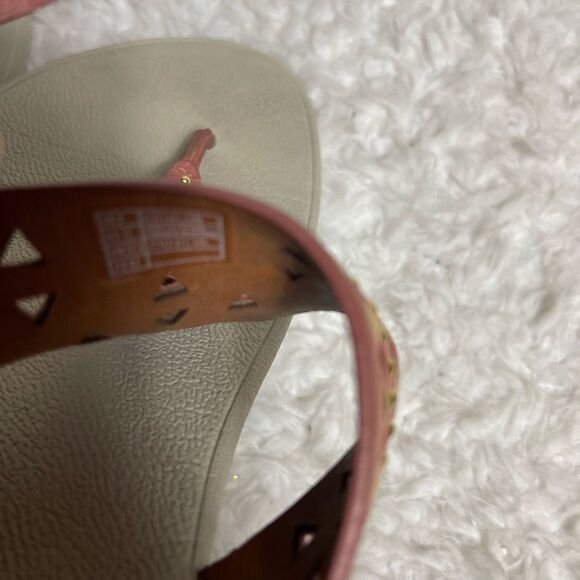 Fitflop leather Rose suede thong sandals with gold tone studs accents SZ11